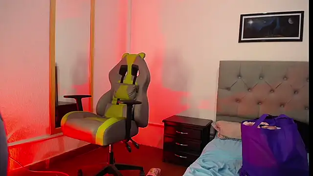 Esmeraldaa-'s cam snapshot