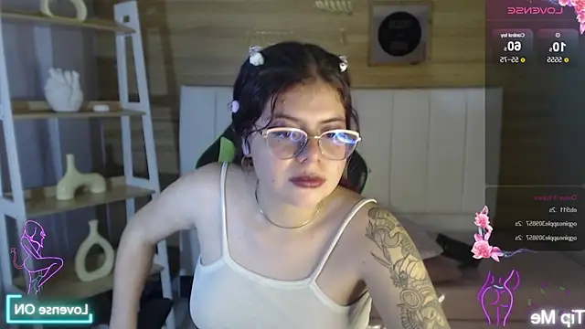 draviana_a_'s cam snapshot