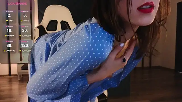 MiraVelle_'s cam snapshot