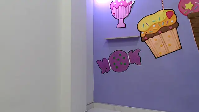 skinnykalitzo18's cam snapshot