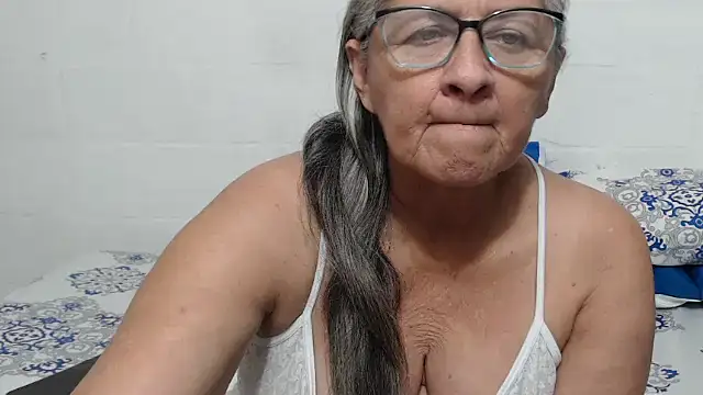 candy_mature_'s cam snapshot