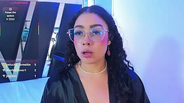 antonelllepiercee live sex cam