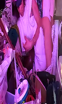 gurlnips live sex cam