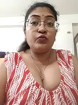 LAVERNIYA_'s cam snapshot