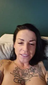 EmilyDiazofficial live sex cam