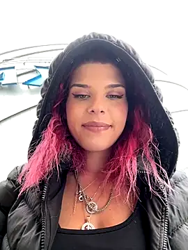 RiriRoseey live sex cam