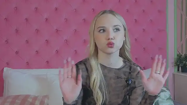 Sky_Cutie's cam snapshot