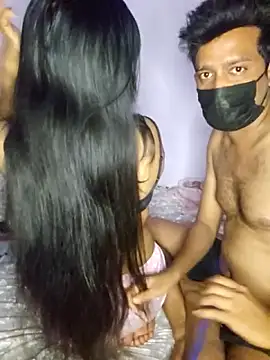 Sexyy-couple's cam snapshot