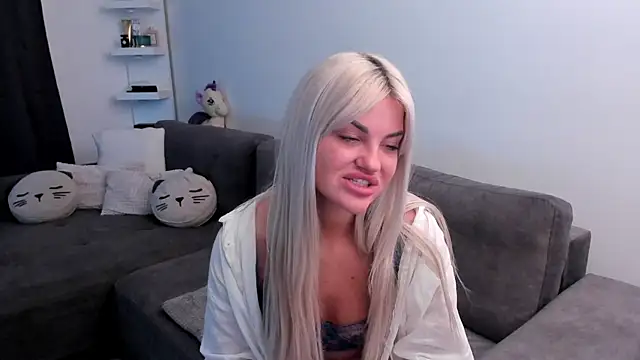 Nia_Blondie_X's cam snapshot