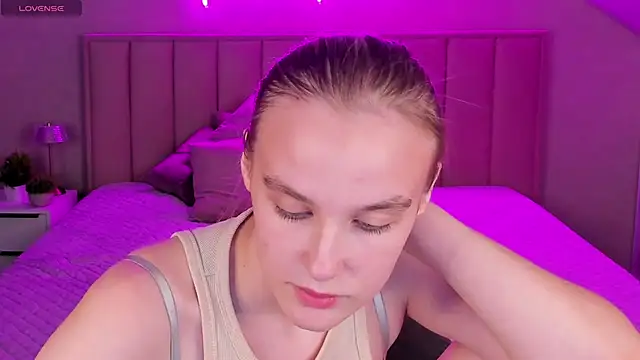 Carolin_Miller's cam snapshot