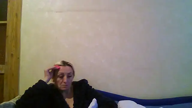 Angela_37's cam snapshot