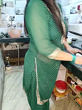 PRIYA_22's cam snapshot