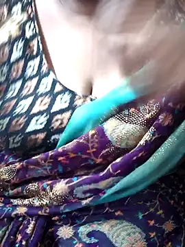 TAMIL_ELAKKIYA's cam snapshot