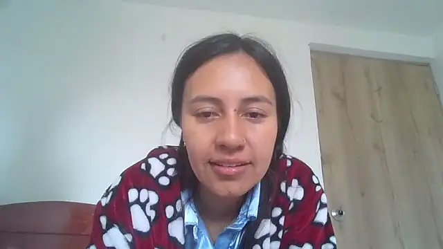 Nika_Hot live sex cam