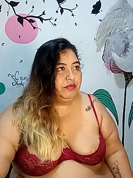 curvy_diva_'s cam snapshot