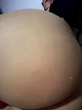 Estefanii- live sex cam