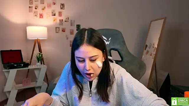 adelle046's cam snapshot