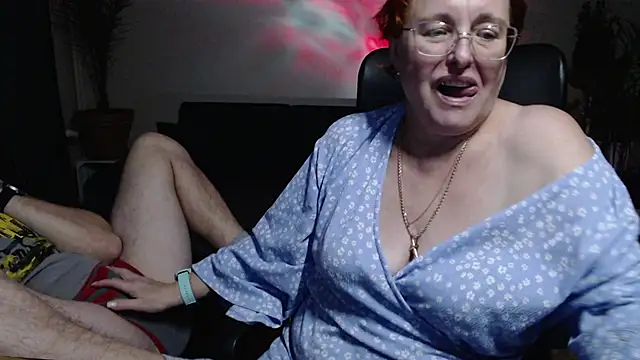 JoannaAndNeighbour live sex cam