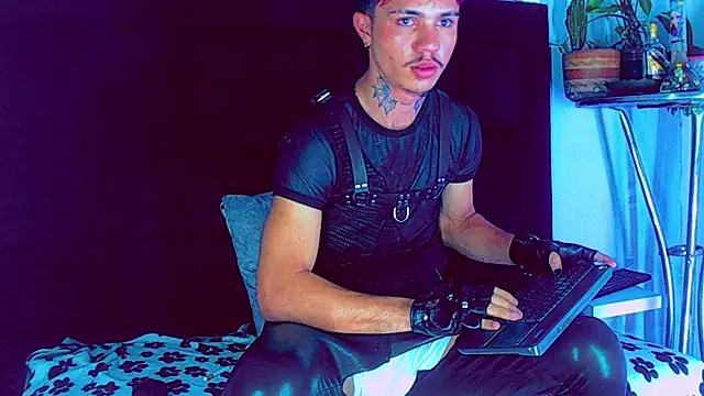 HannibalLester's cam snapshot