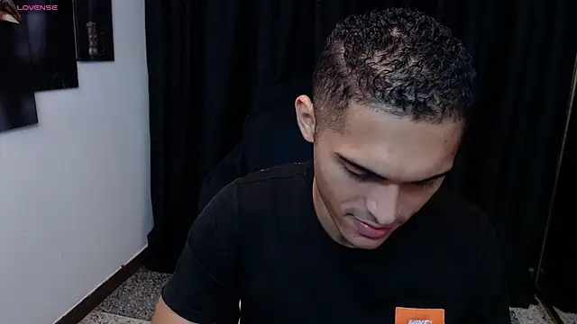 Derek_Storm_'s cam snapshot