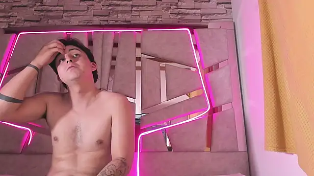 mia_and_austin live sex cam