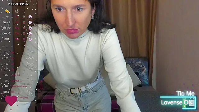 Alianna_Solo_Kisses's cam snapshot