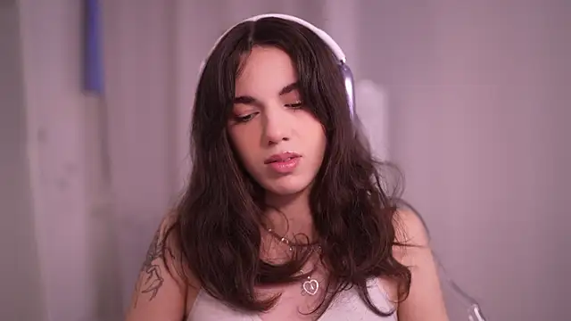 mystica_'s cam snapshot