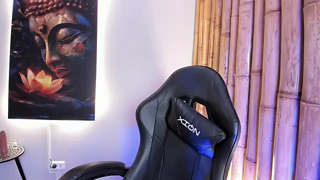 charlotte_mitchell_'s cam snapshot