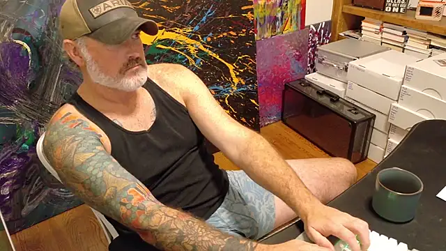 dadbodytats's cam snapshot