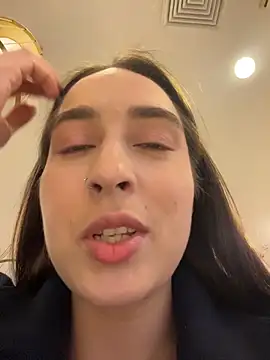 Holly_Play live sex cam