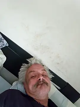 Fonse1860 live sex cam