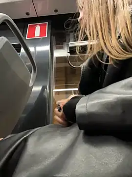 Sunny___Bunny's cam snapshot