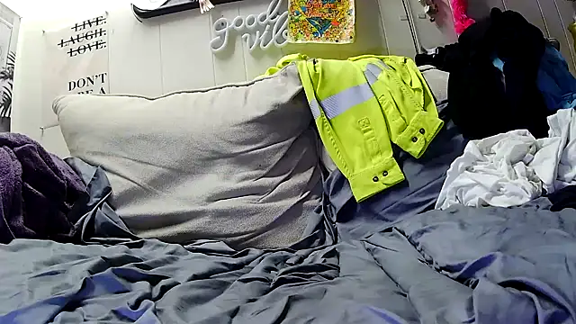 CLoSpunkmeyer69 live sex cam