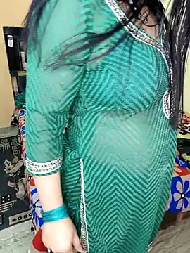 PRIYA_22 live sex cam