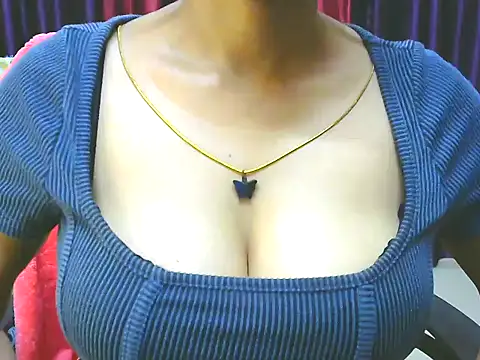 ishmita99's cam snapshot