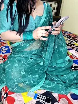 PRIYA_22's cam snapshot