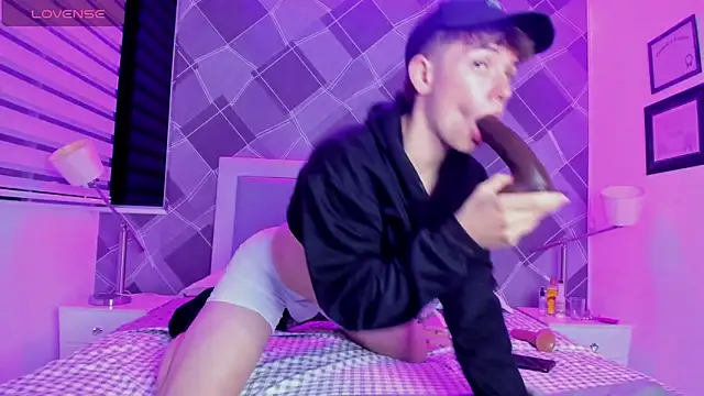 TaylerWhite live sex cam