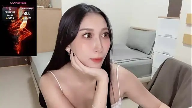sexyy8818 live sex cam