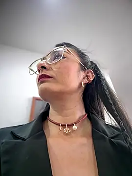 _Bella-Office1 live sex cam