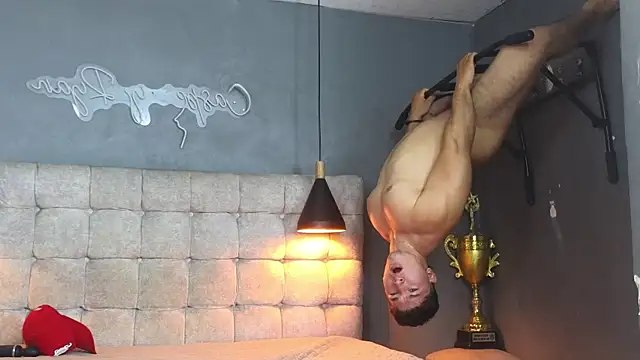 Horny_nick18 live sex cam