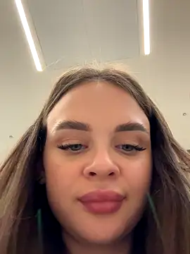 KristiRich live sex cam