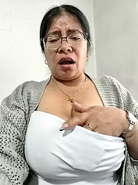 __valentina18 live sex cam