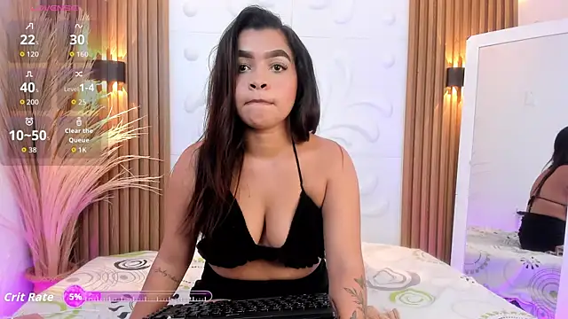 Charlotte_Bms's cam snapshot