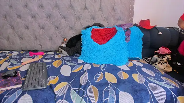 Dalila_Najjar's cam snapshot