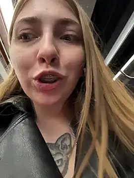 Sunny___Bunny live sex cam