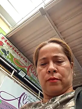 natally_ross21's cam snapshot