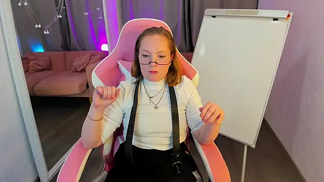 Elizabeth_Walson's cam snapshot