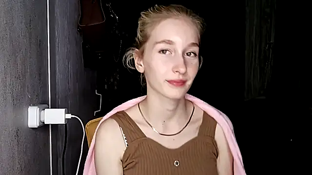 LisaKacitaa live sex cam