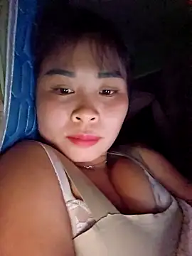 Squirrel-Pear live sex cam