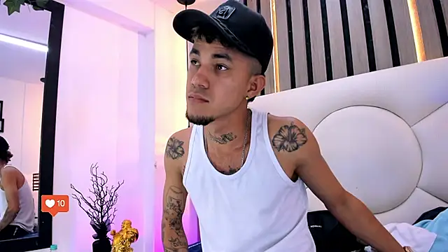 tattoos22's cam snapshot